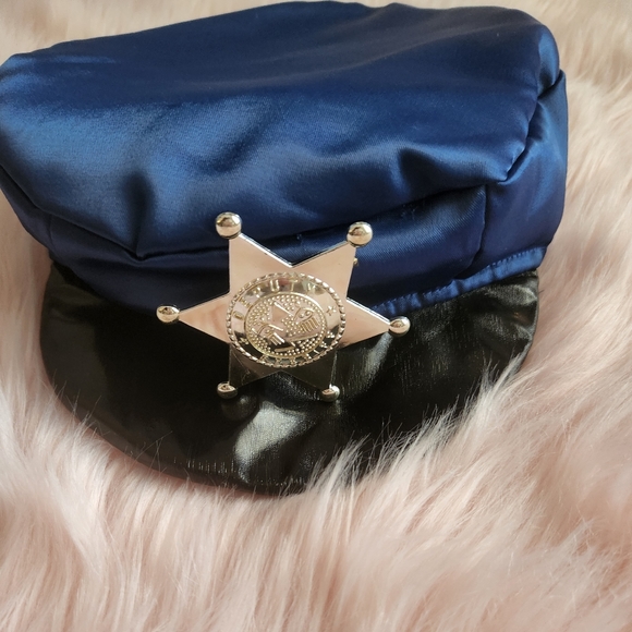 Frederick's of Hollywood Sexy Police Costume. - Picture 4 of 5